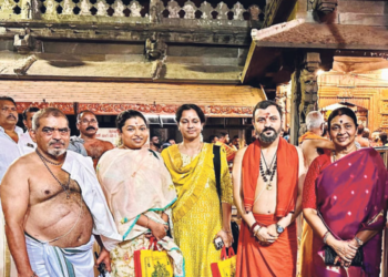 ತಮಿಳುನಾಡು ಡಿಸಿಎಂ ತಾಯಿಯಿಂದ ಕೊಲ್ಲೂರು ಮೂಕಾಂಬಿಕೆಗೆ ಚಿನ್ನದ ಕಿರೀಟ..!