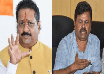 ನಿನ್ನದು ನಾಲಗೆಯೋ.. ಎಕ್ಕಡವೋ.. : ಯತ್ನಾಳ್‌ಗೆ ವೀರಶೈವ ಲಿಂಗಾಯತ ಮಹಾಸಂಗಮದಲ್ಲಿ ರೇಣುಕಾಚಾರ್ಯ