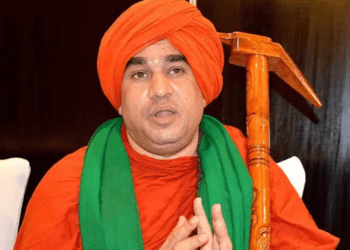 ನಾನು ಯತ್ನಾಳ್‌ ಜೊತೆ ಇದ್ದೇನೆ ಎಂದ ಸ್ವಾಮೀಜಿ ಪೀಠಕ್ಕೇ ಬಂತು ಅಪಾಯ..!