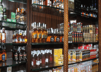 ಮದ್ಯದ ದರ ಮತ್ತೆ 25 ರೂ. ಏರಿಕೆ ಅಂಗಡಿಯವರಿಗೂ ಶಾಕ್‌ : ಮೇ 21ಕ್ಕೆ ಲಿಕ್ಕರ್‌ ಶಾಪ್‌ ಬಂದ್..!‌