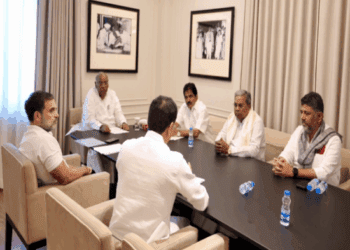 ಲಿಂಗಾಯತ, ಒಕ್ಕಲಿಗರ ಆಕ್ರೋಶಕ್ಕೆ ಬಗ್ಗದ ಸಿದ್ದರಾಮಯ್ಯ, ʻಹೈಕಮಾಂಡ್‌ʼಗೆ YES ಎಂದರು..!