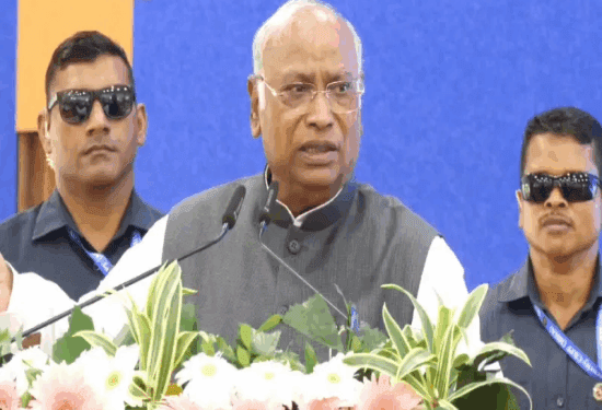 ಗೆಲ್ಲಿಸಿದ್ದು ನಾನು.. ಸಿಎಂ ಆಗಿದ್ದು ಕೃಷ್ಣ : ಮಲ್ಲಿಕಾರ್ಜುನ ಖರ್ಗೆ