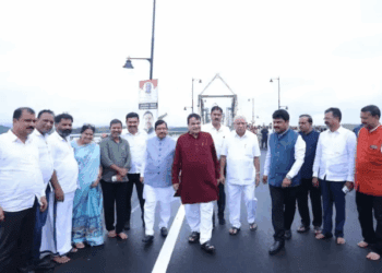 ಸಿಗಂದೂರು ಚೌಡೇಶ್ವರಿ ಸೇತುವೆ : ಯಡಿಯೂರಪ್ಪ ಹೆಸರು ಮೇಲಿದ್ದ ಕಾರಣಕ್ಕೆ ಸಿದ್ದರಾಮಯ್ಯ ಹೋಗಲಿಲ್ವಾ..?