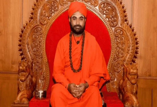 ಲಿಂಗಾಯತ ತತ್ವವೇ ಬೇರೆ.. ಮುಸ್ಲಿಂ ತತ್ವವೇ ಬೇರೆ : ವಚನಾನಂದ ಶ್ರೀ