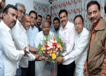 ಮೋದಿಗೆ ಶಹಬ್ಬಾಸ್‌ ಎಂದ ದೇವೇಗೌಡರ ಆಶೀರ್ವಾದ ಪಡೆದ ವಿಜಯೇಂದ್ರ..!