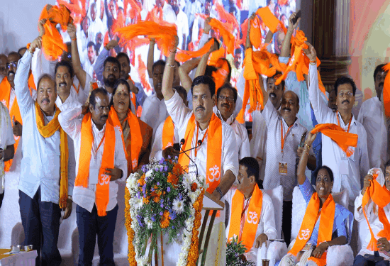 ಧರ್ಮಸ್ಥಳದಲ್ಲಿ ವಿಜಯೇಂದ್ರ ಮುತ್ಸದ್ಧಿ ನಡೆ..!