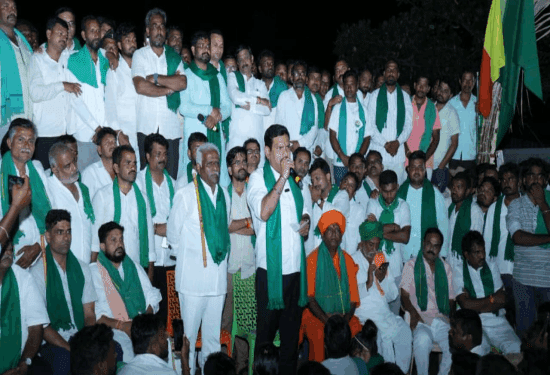 ರೈತ ಹೋರಾಟದಲ್ಲಿ ವಿಜಯೇಂದ್ರ : ಮೀಡಿಯಾಗಳಲ್ಲಿ ವಿಜಯೇಂದ್ರ ವಿರೋಧಿ ಟೀಂ..!