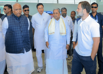 ಖರ್ಗೆ ಹಂಗಂದ್ರೆ.. ಸಿದ್ದರಾಮಯ್ಯ ಹಿಂಗಂದ್ರು : ರಾಹುಲ್‌ ಗಾಂಧಿಯೇ ಪರಿಹಾರವಂತೆ..!