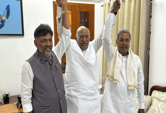 ಸಿದ್ದು-ಡಿಕೆ ʻಸಿಎಂ ಫೈಟ್‌ʼ ಖರ್ಗೆಗೆ ವರ್ಗಾಯಿಸಿದ ಸೋನಿಯಾ..!