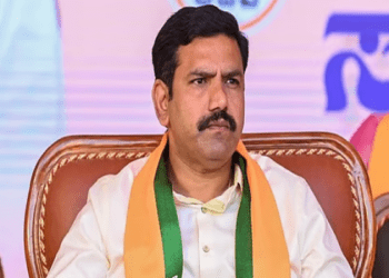 ವಿಜಯೇಂದ್ರ ಬಗ್ಗೆ ಜೆಡಿಎಸ್‌ನ ಕುಮಾರಸ್ವಾಮಿಗೆ ಬಿಜೆಪಿ ರೆಬಲ್ಸ್ ದೂರು..!