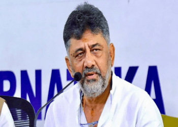 ದೆಹಲಿಯಲ್ಲಿ ಡಿಕೆ ಶಿವಕುಮಾರ್‌ ನಿಗೂಢ ಆಟ.. ಓಡಾಟ..!