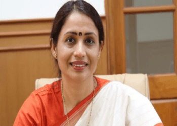 ರಸ್ತೆಯನ್ನೂ ಖಾತೆ ಮಾಡಿಸಿಕೊಂಡರಾ ಮುಖ್ಯ ಕಾರ್ಯದರ್ಶಿ ಶಾಲಿನಿ ರಜನೀಶ್‌..?