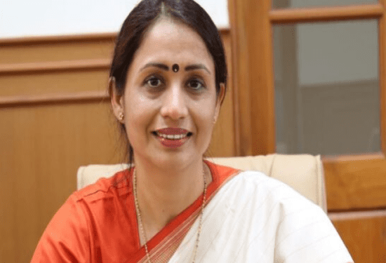 ರಸ್ತೆಯನ್ನೂ ಖಾತೆ ಮಾಡಿಸಿಕೊಂಡರಾ ಮುಖ್ಯ ಕಾರ್ಯದರ್ಶಿ ಶಾಲಿನಿ ರಜನೀಶ್..?