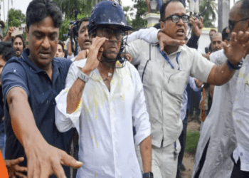 ಪಡೆದಿದ್ದ ಲಂಚ ವಾಪಸ್‌ ಕೊಟ್ಟ ನಾಯಕ : ಪ.ಬಂಗಾಳದಲ್ಲಿ ಬಿಜೆಪಿ ಭಯ